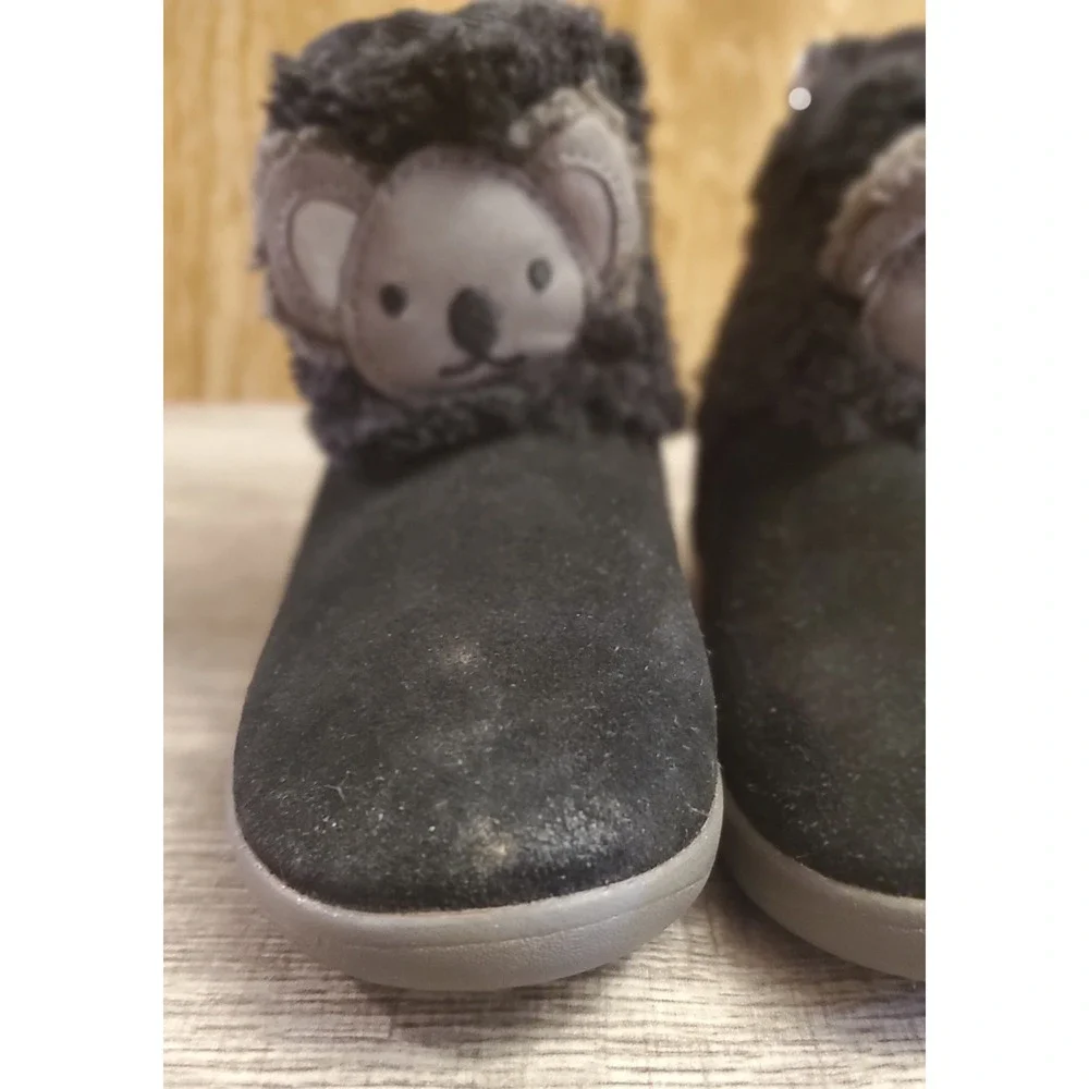 UGG Classic Koala Stuffie Boots Youth Size 10‎ Black